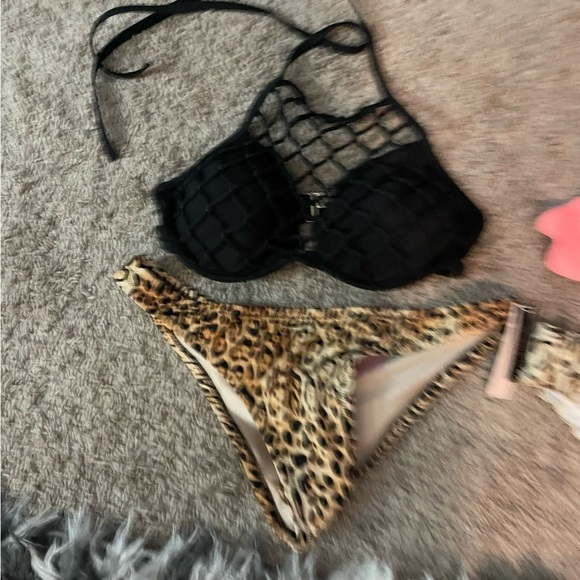 Colorful Bikini Set Collection - Picture 4 of 7